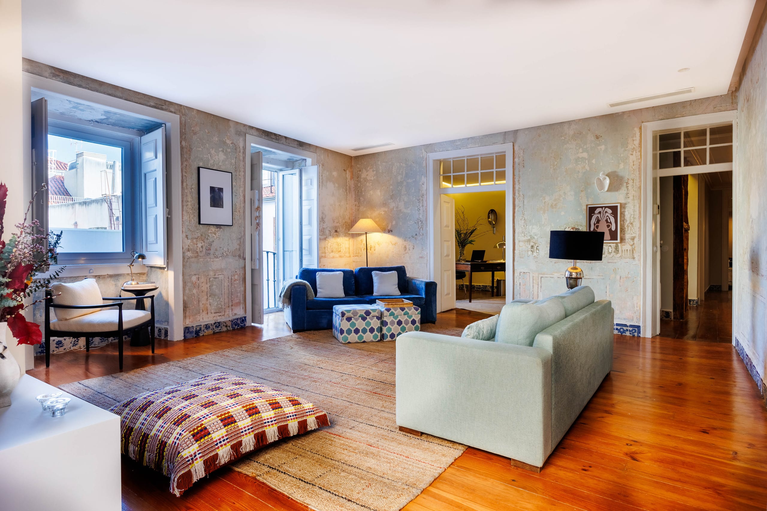 Charming Apt Heated Pool & Private Garden 12