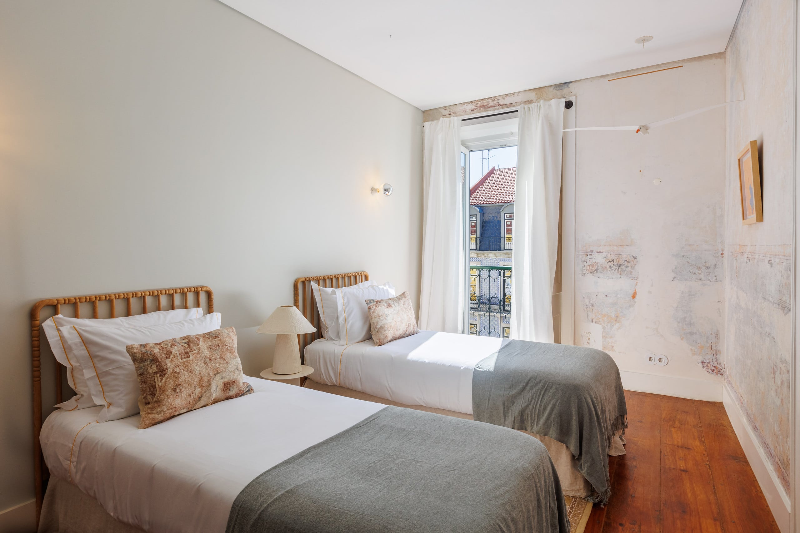 Charming Apt Heated Pool & Private Garden 33
