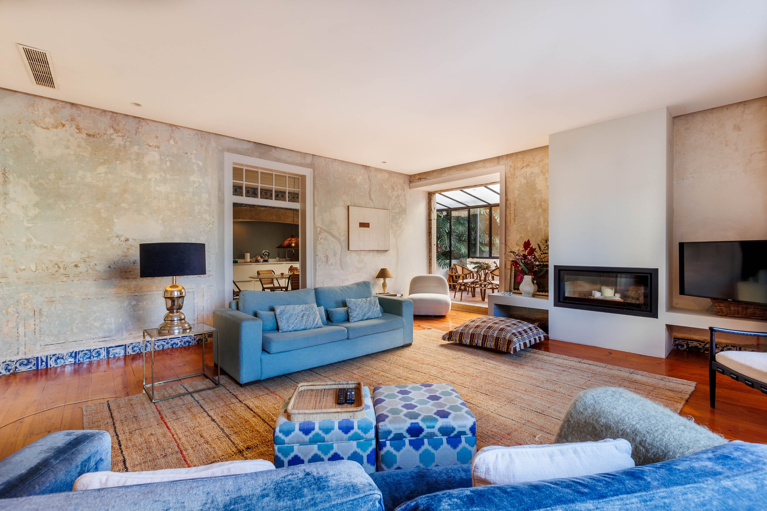 Charming Apt Heated Pool & Private Garden 9