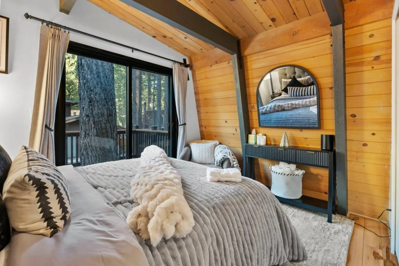 Serenity Cabin, Walk to Slopes, Hot tub, Fire Pit 20