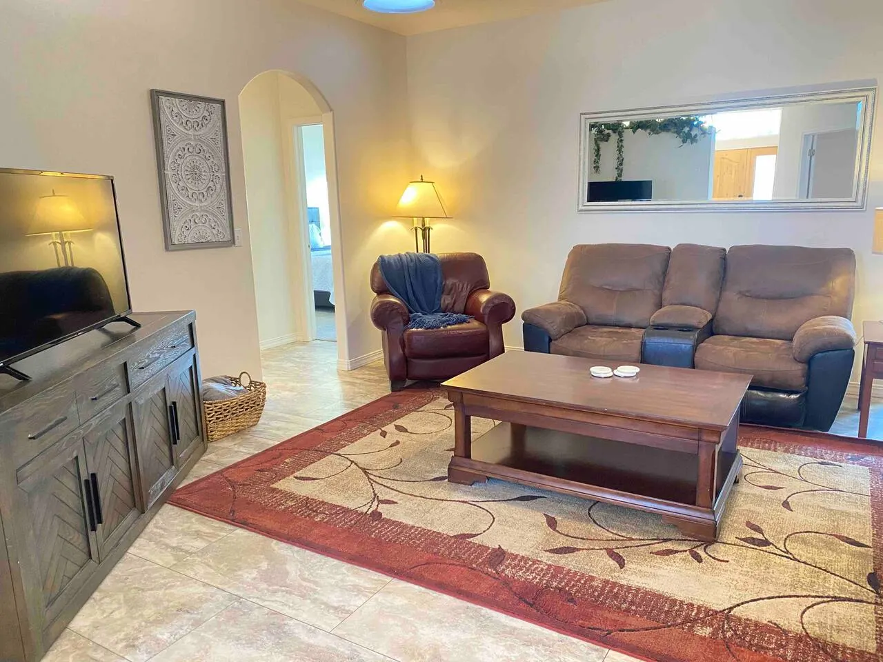 Spacious King Suite BBQ Large Garage Quiet 11