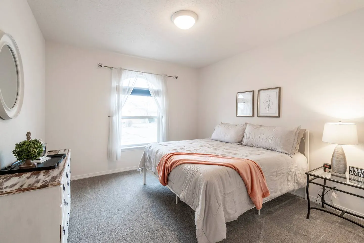 Spacious | King Suite | BBQ | Large Garage | Quiet — photo 4