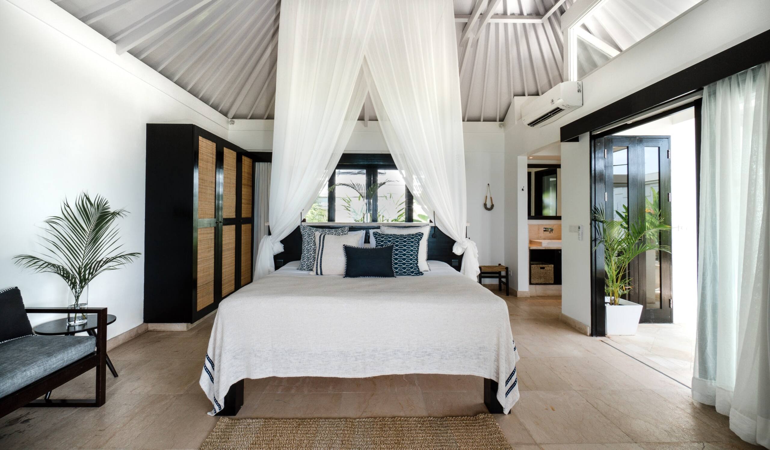 Batu Karang - Superior 1BRV with Plunge Pool