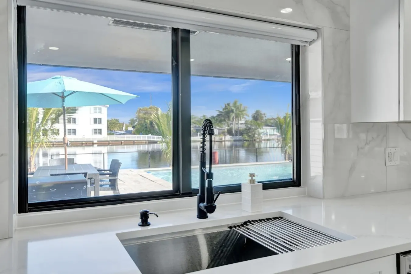 Monthly - Waterfront Escape w Pool, Dockside Lounge & Games 19