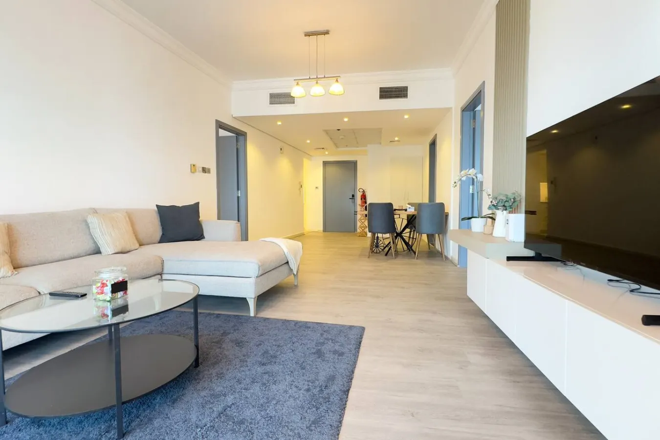 Jumeriah Lake Tower - Lake View - 2 Bedroom (JLT)
