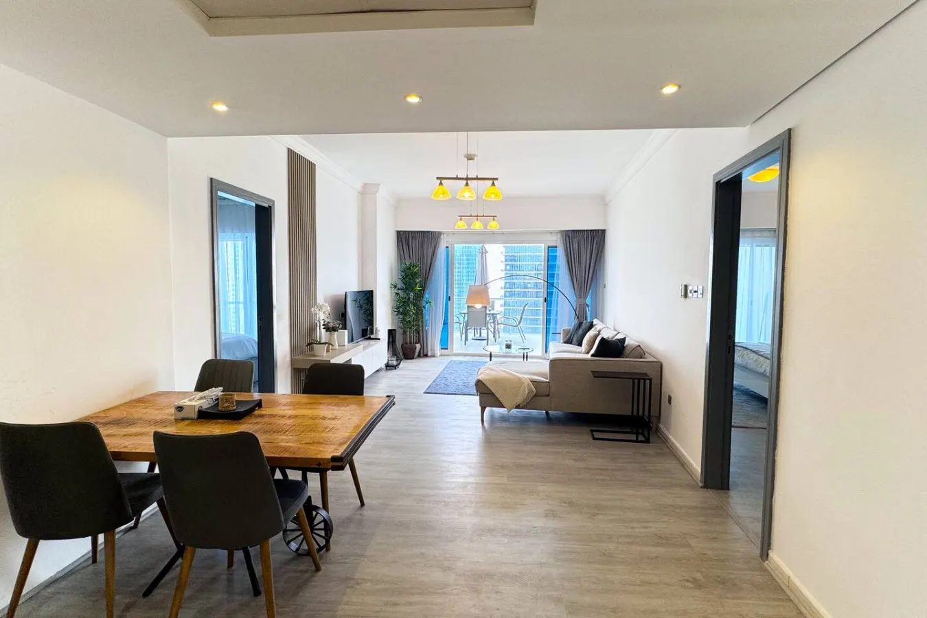 Jumeriah Lake Tower - Lake View - 2 Bedroom (JLT) — photo 2