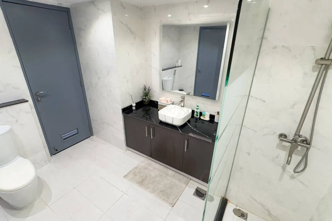 Jumeriah Lake Tower - Lake View - 2 Bedroom (JLT) 13
