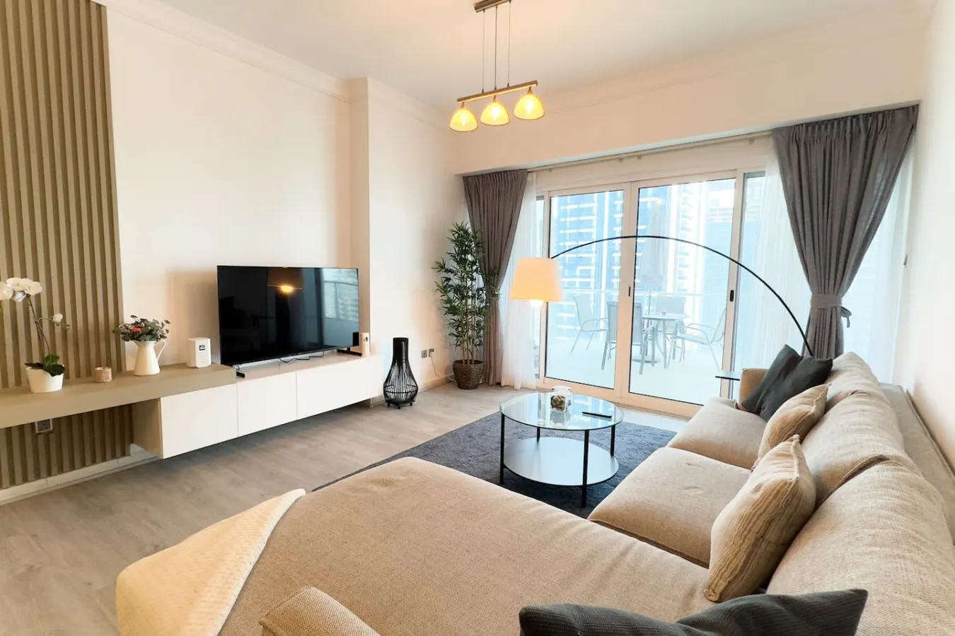 Jumeriah Lake Tower - Lake View - 2 Bedroom (JLT) 17