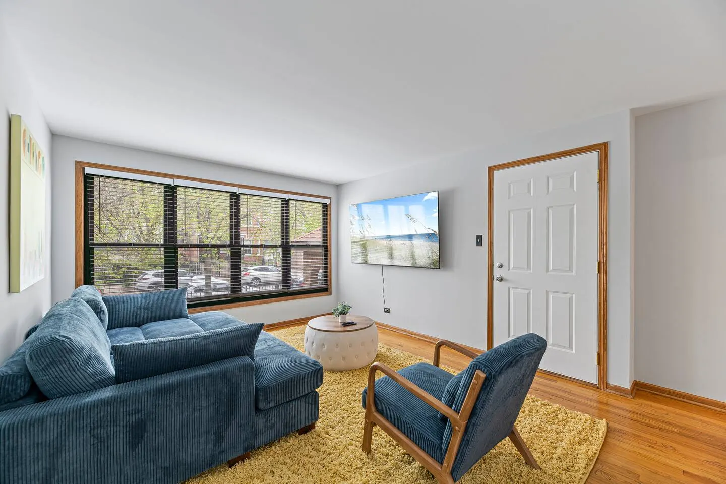 Fabulous 3 Bedroom in the Heart of North Center 2