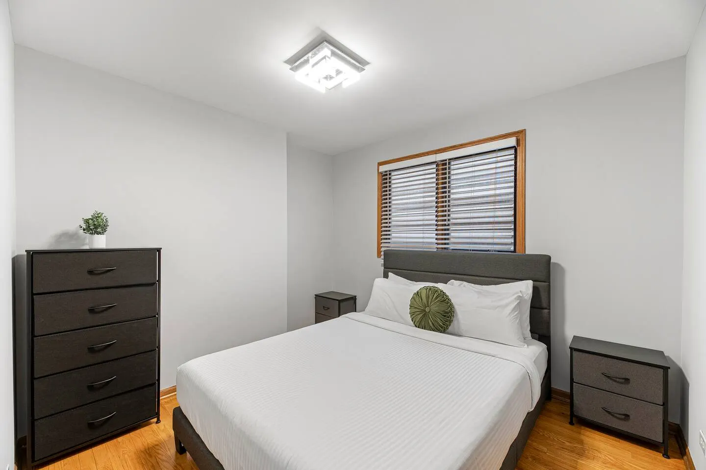 Fabulous 3 Bedroom in the Heart of North Center 11