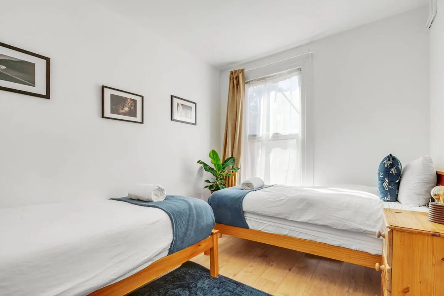 3 min from tube station& parking 13