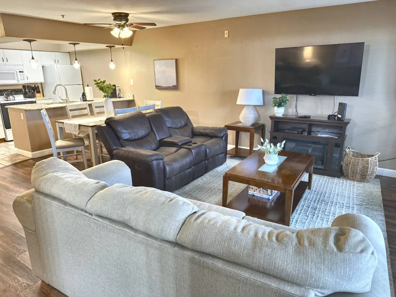 Sunroom & Pool 3 Min Branson Strip, Golf View! 10