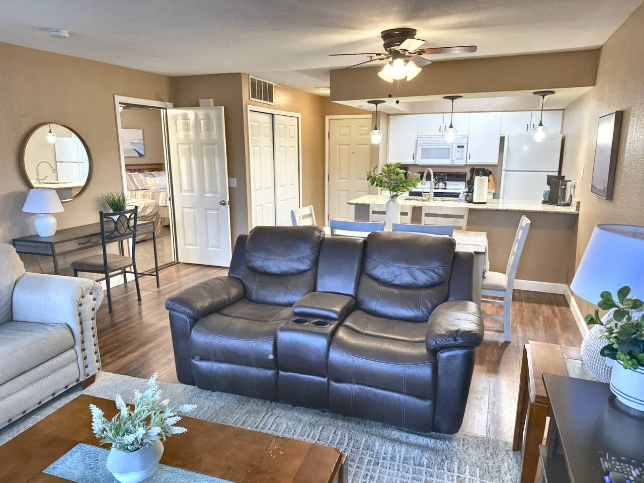 Sunroom & Pool 3 Min Branson Strip, Golf View! 18