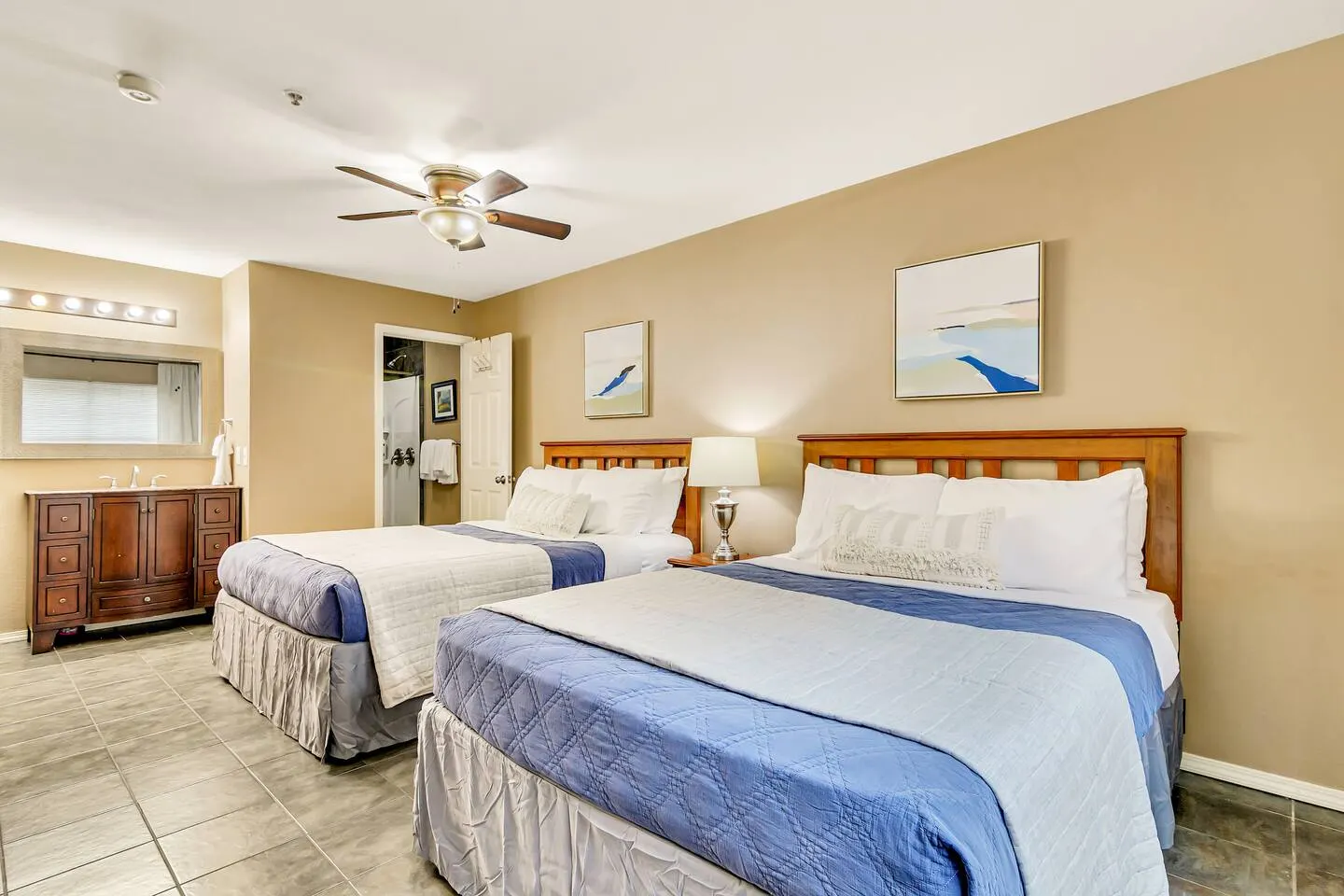 Sunroom & Pool 3 Min Branson Strip, Golf View! 4