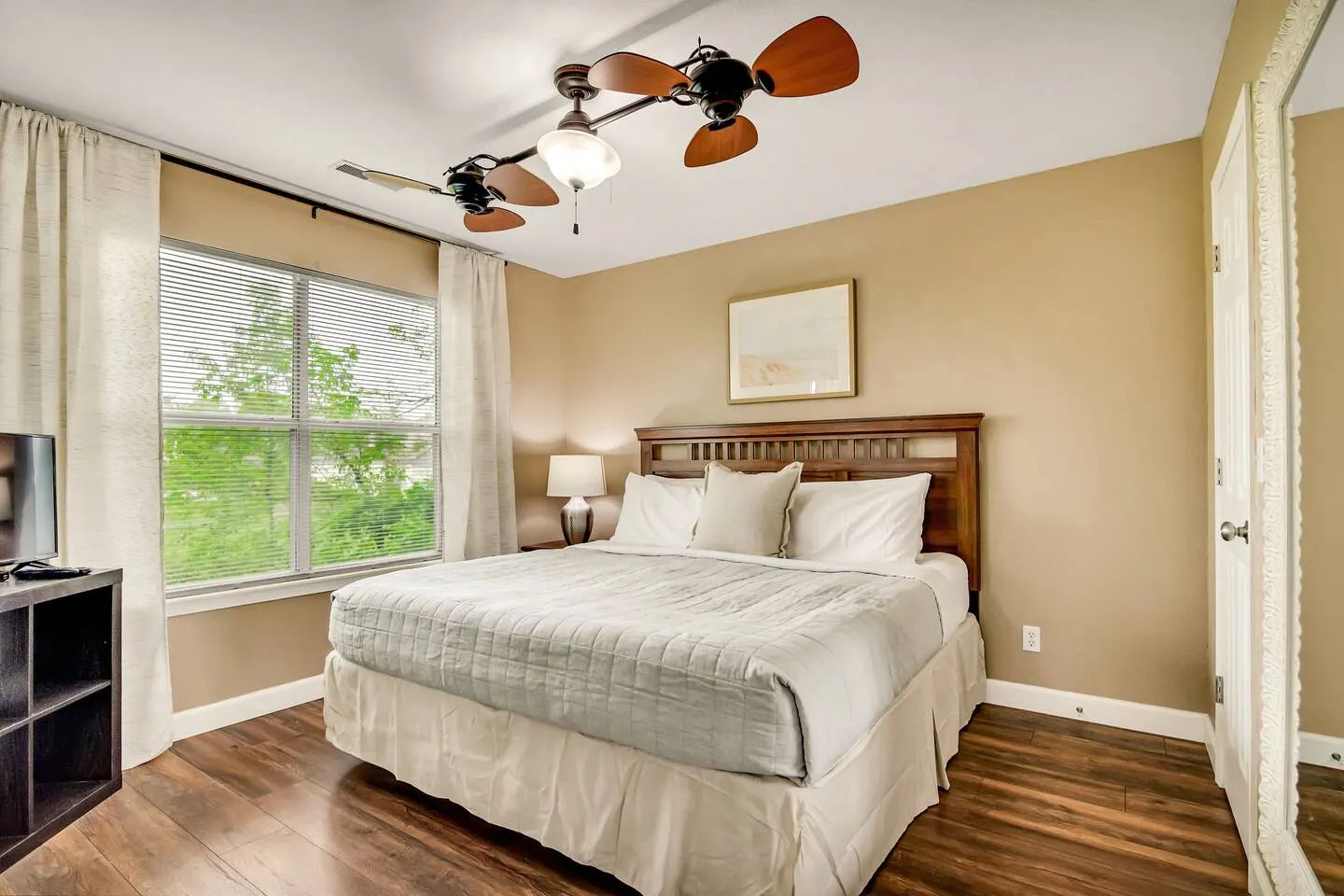 Sunroom & Pool 3 Min Branson Strip, Golf View! 6
