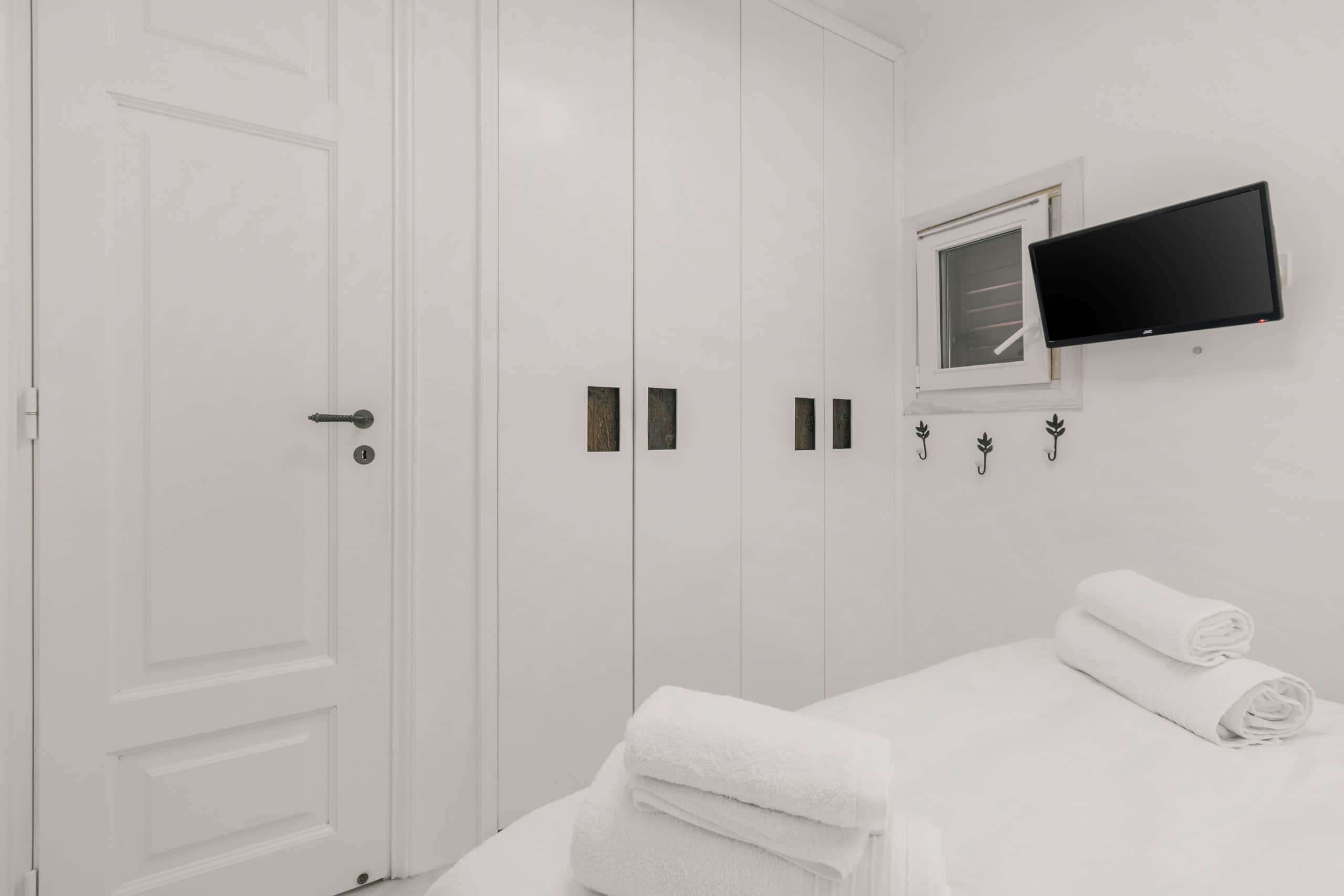 Private Town Residence Apartment by Mykonos Eight 10