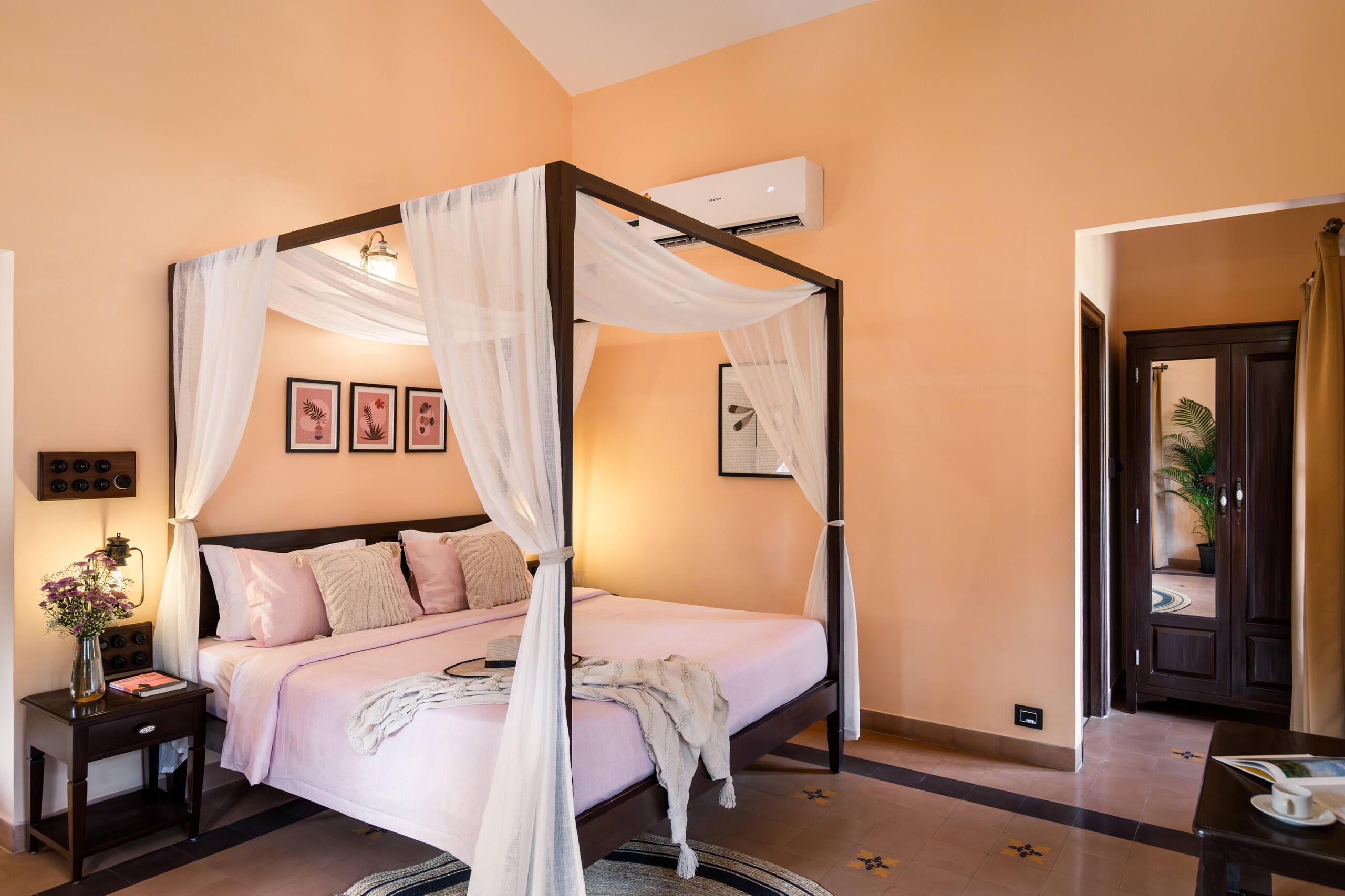 Portuguese style 4bhkI Pvt PoolI5 mins baga beach 28