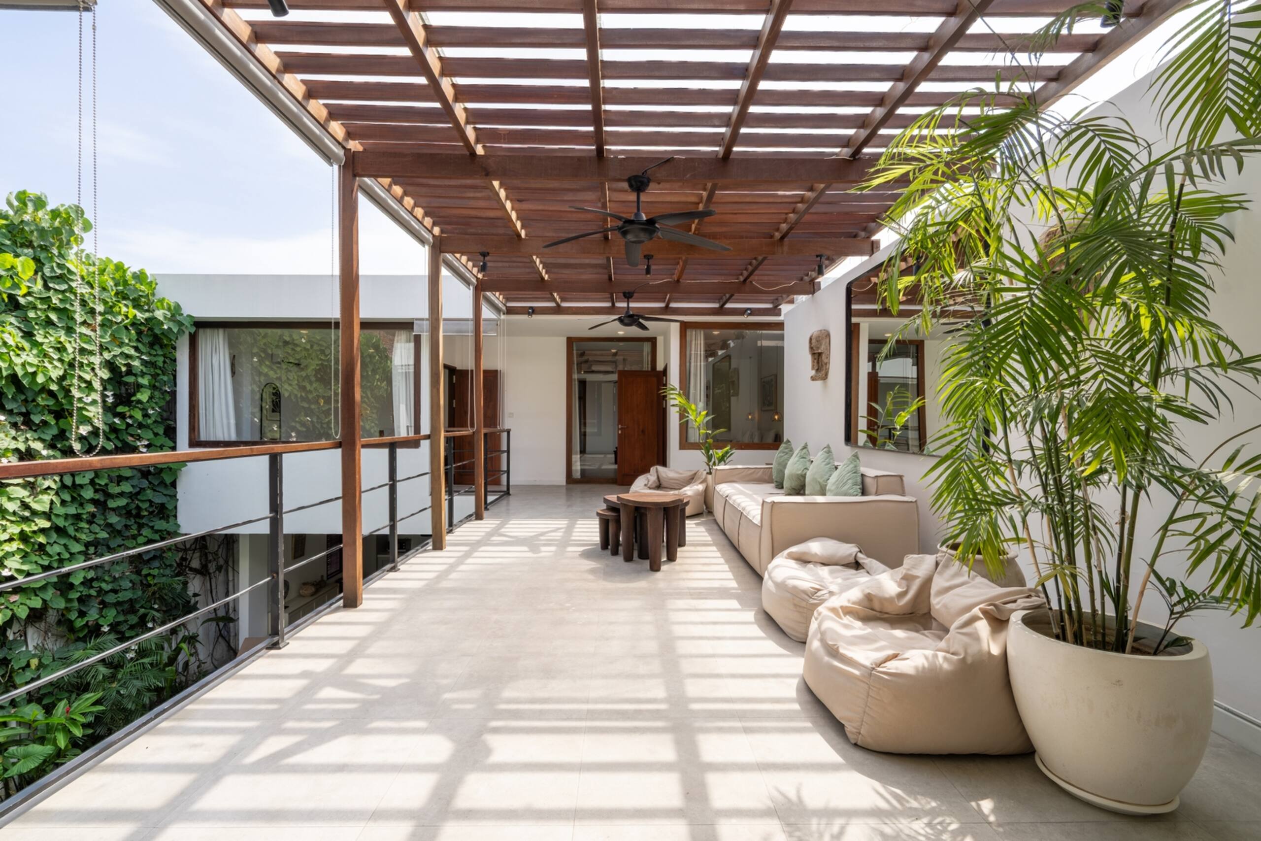Green Moon 2 - 4BR with Pool and Rooftop, Berawa — photo 5