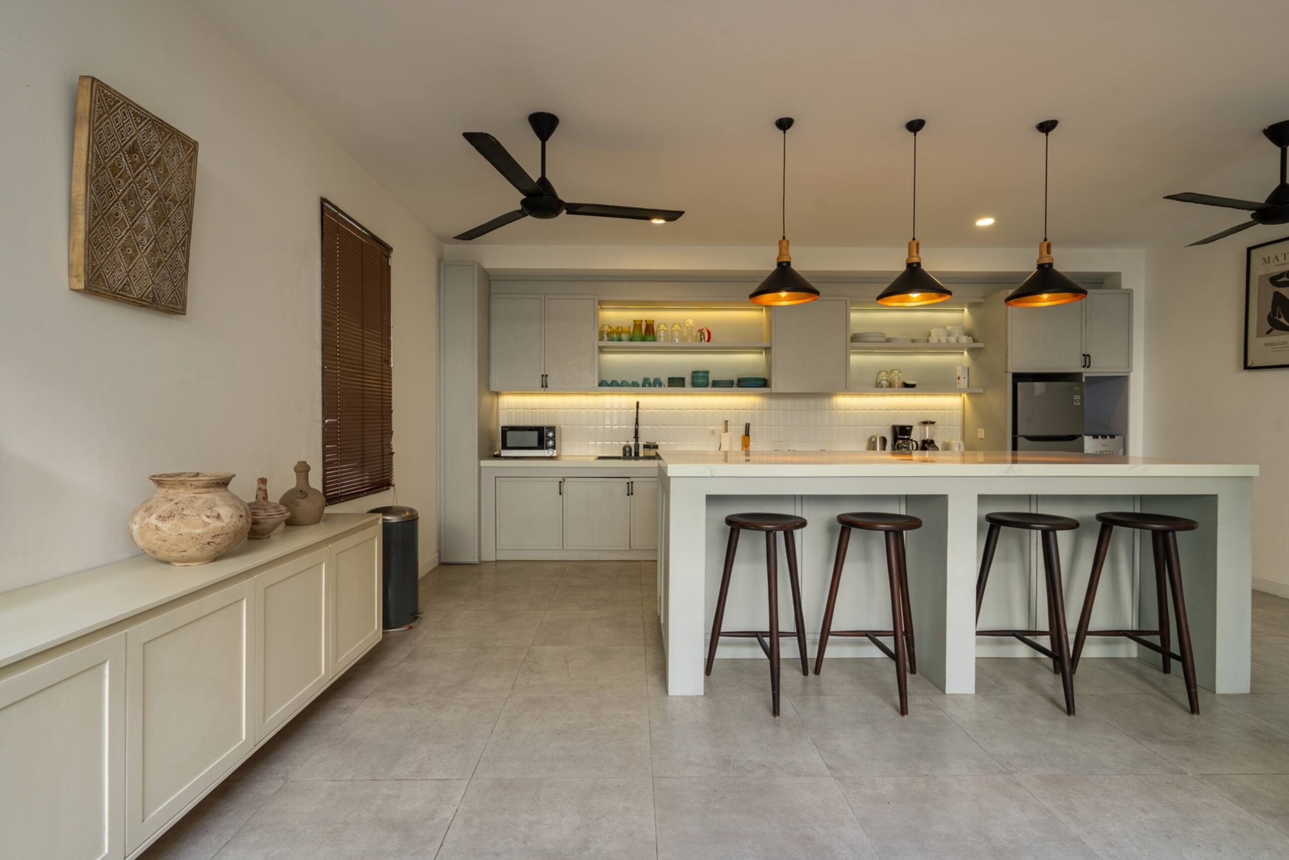 Green Moon 2 - 4BR with Pool and Rooftop, Berawa — photo 3