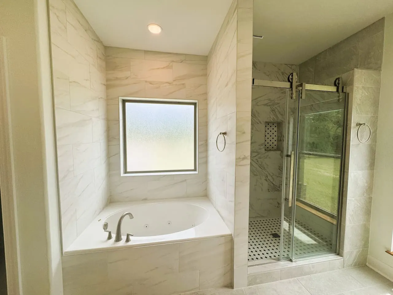 Luxe at Pinnacle 17