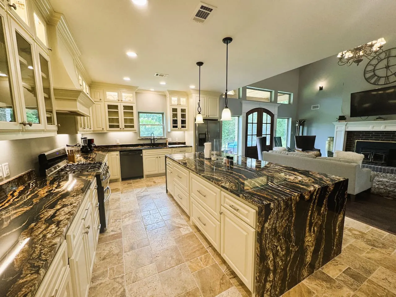 Luxe at Pinnacle 5