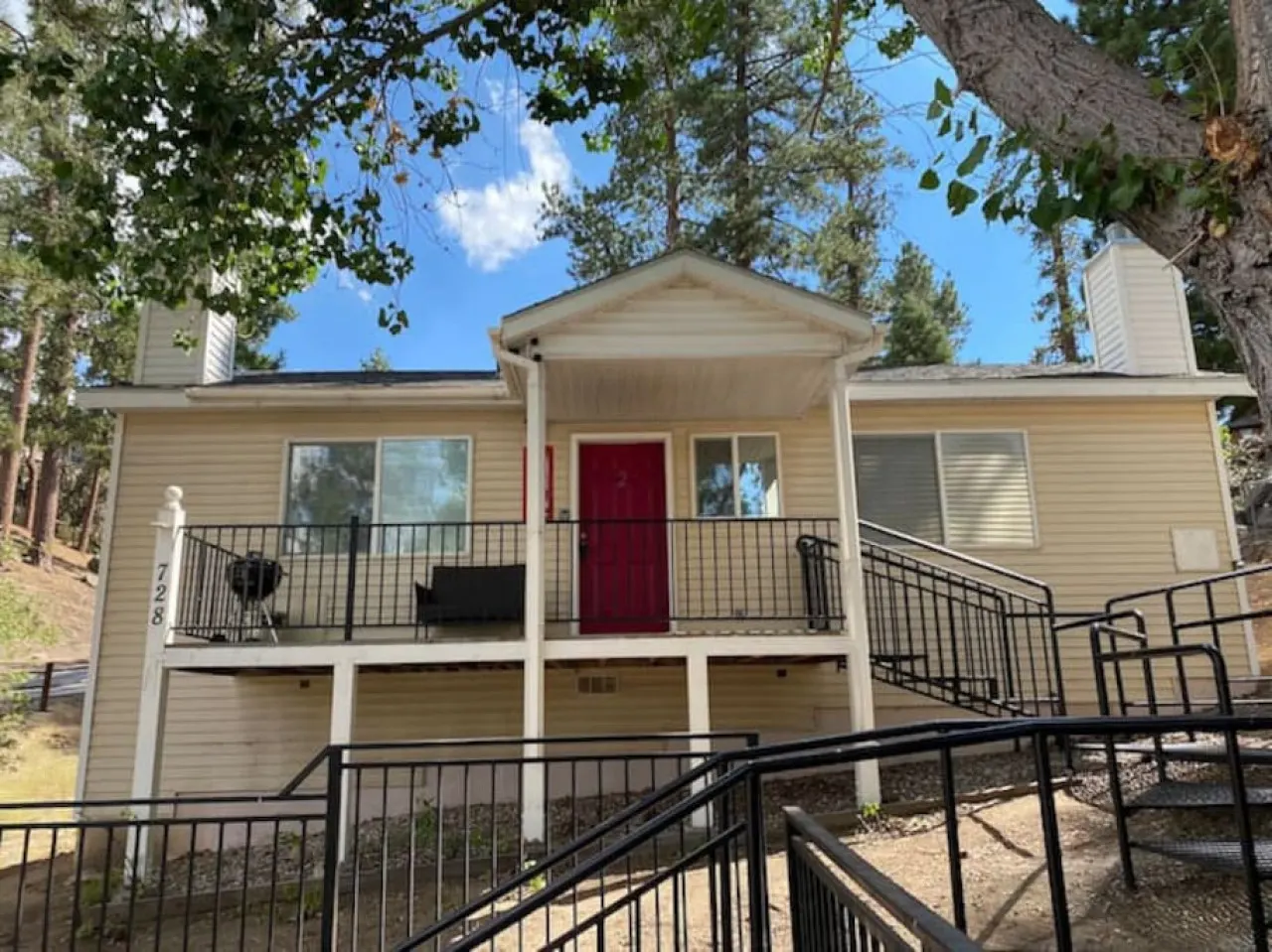 Cozy Lake-View Lodge Cabin #1 (2 BR Near Village)