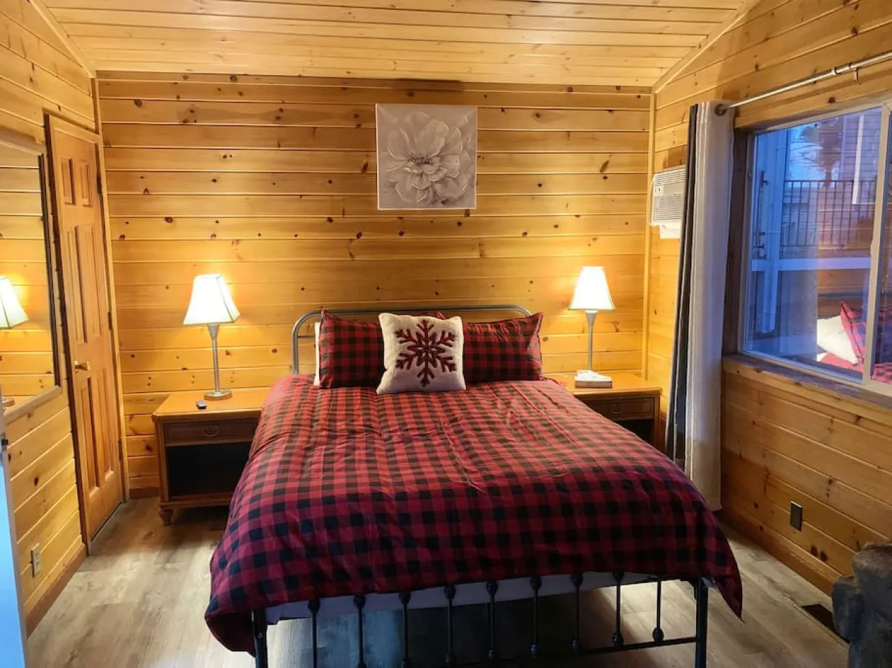 Cozy Lake-View Lodge Cabin #1 (2 BR Near Village) — photo 3