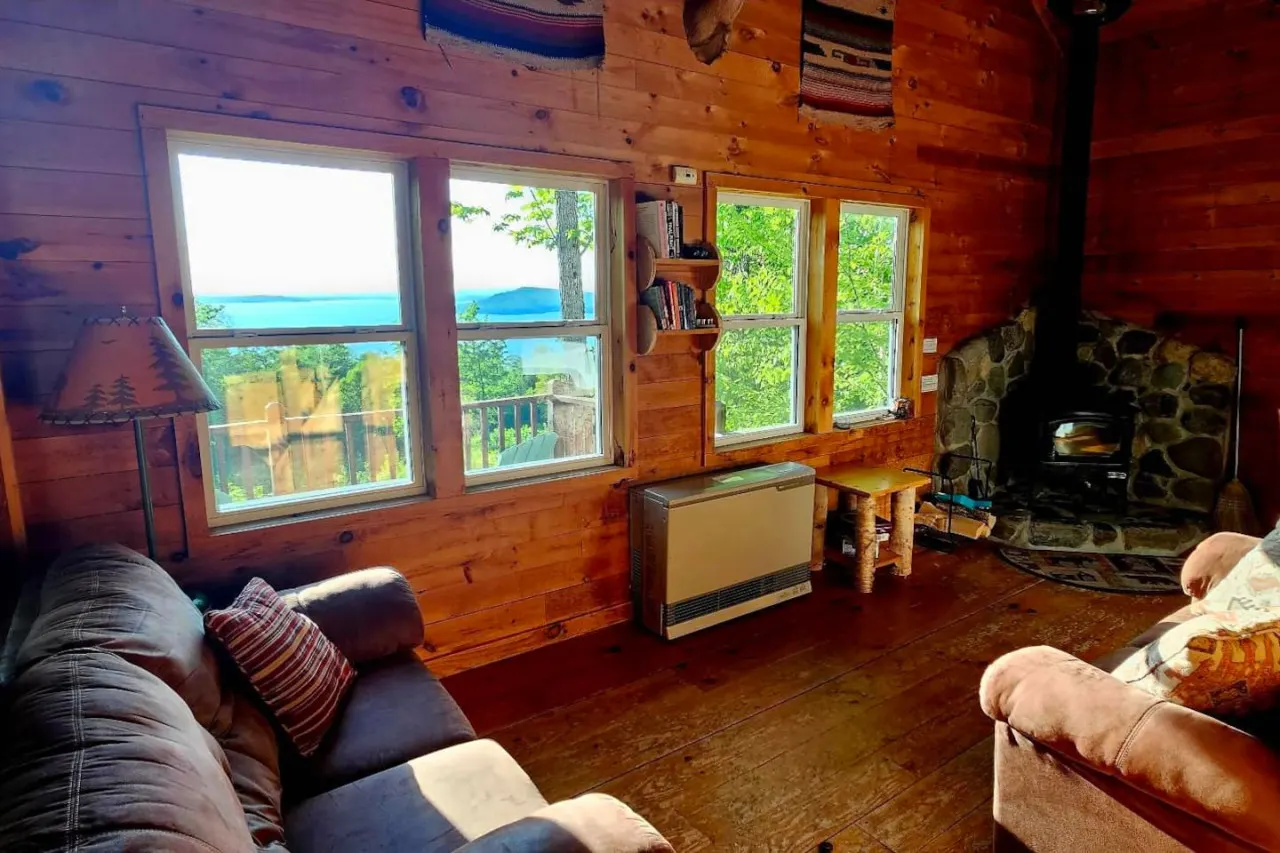 Kineo Cabin — photo 2
