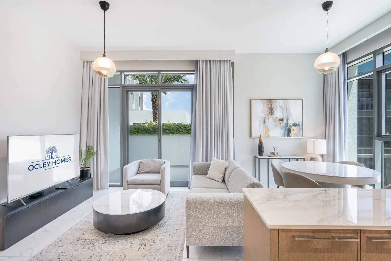 Modern Family Home w/ Dubai Skyline Views 8