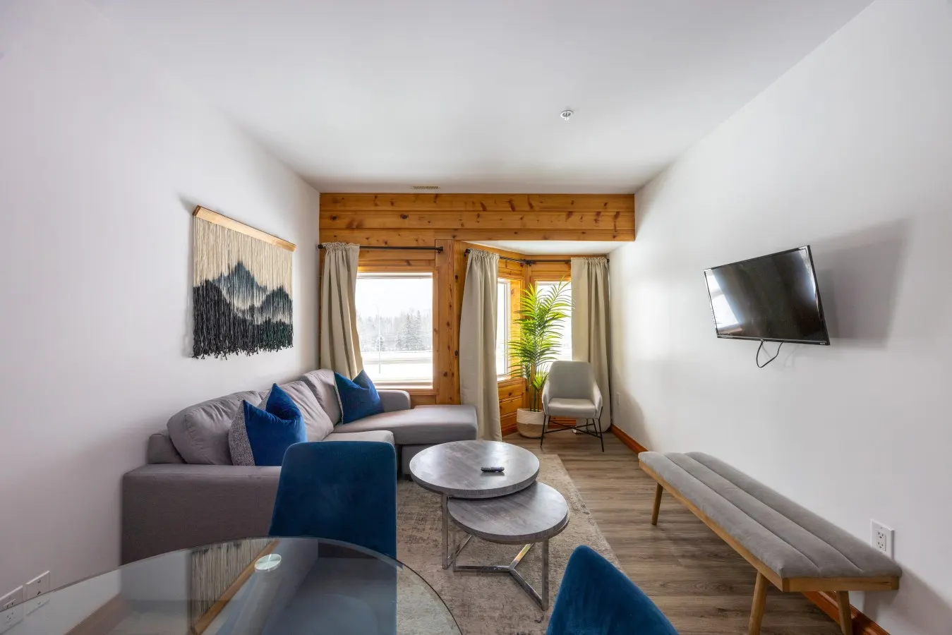 Suite 8 at The Gem Scenic Canmore Getaway 11