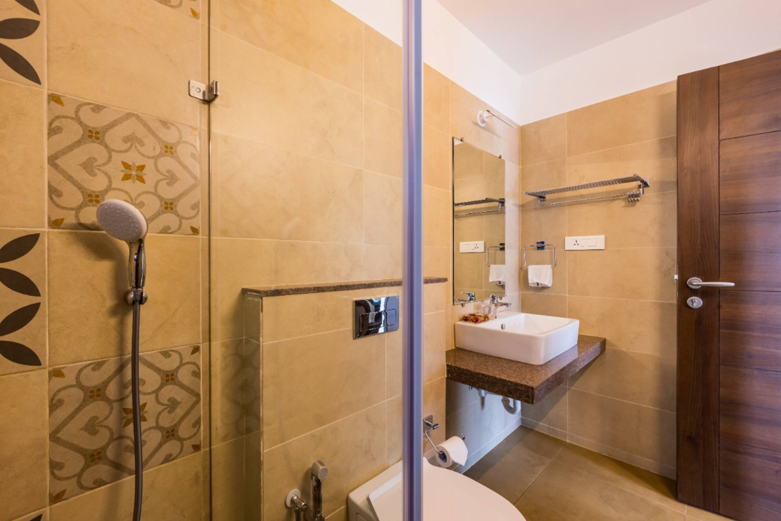 01-2bhk-2Pool, EV charging Parking Gym, Beach Goa 16