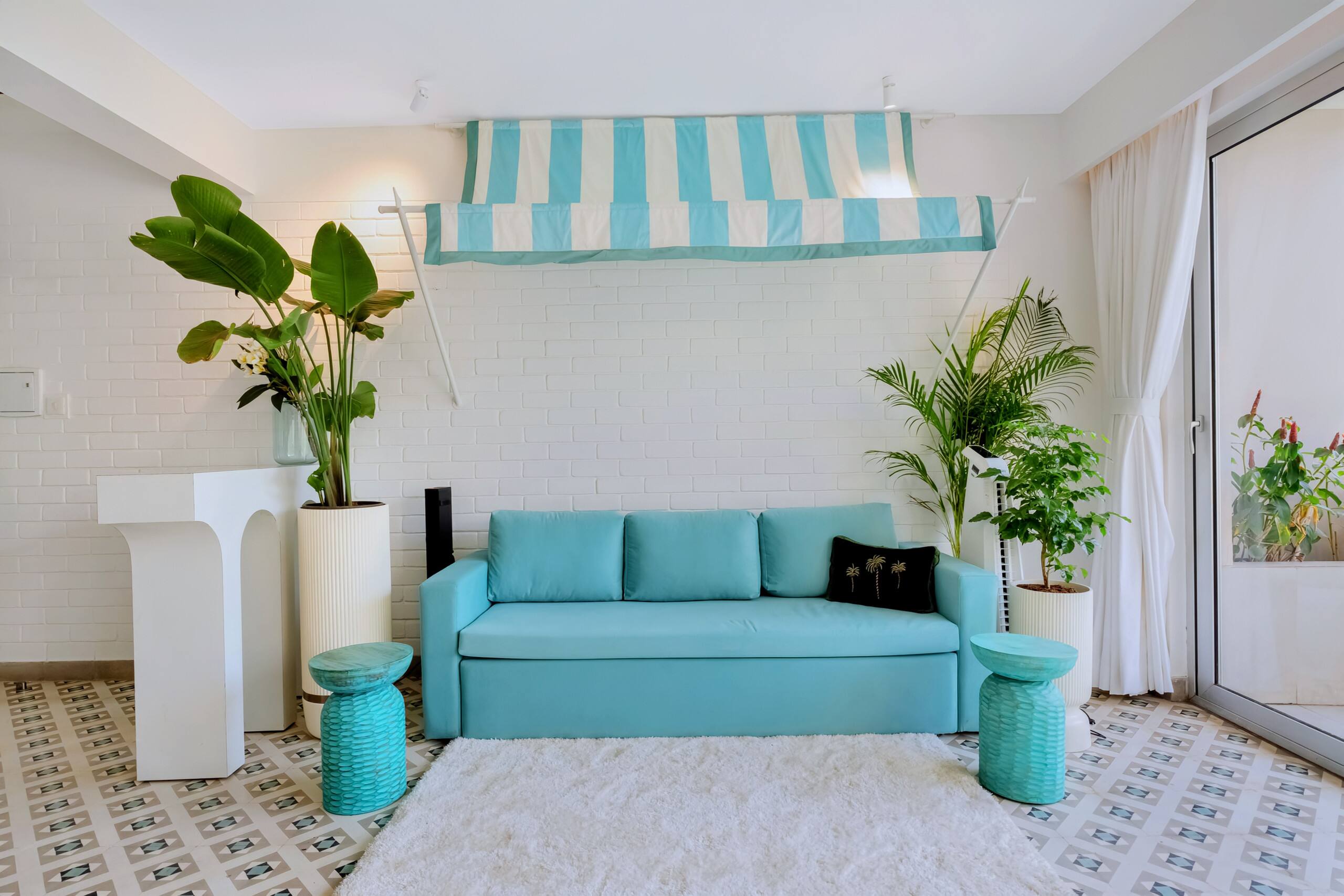 Sereno Santorini 2bhk Greek vibes w/ pvt jacuzzi — photo 2