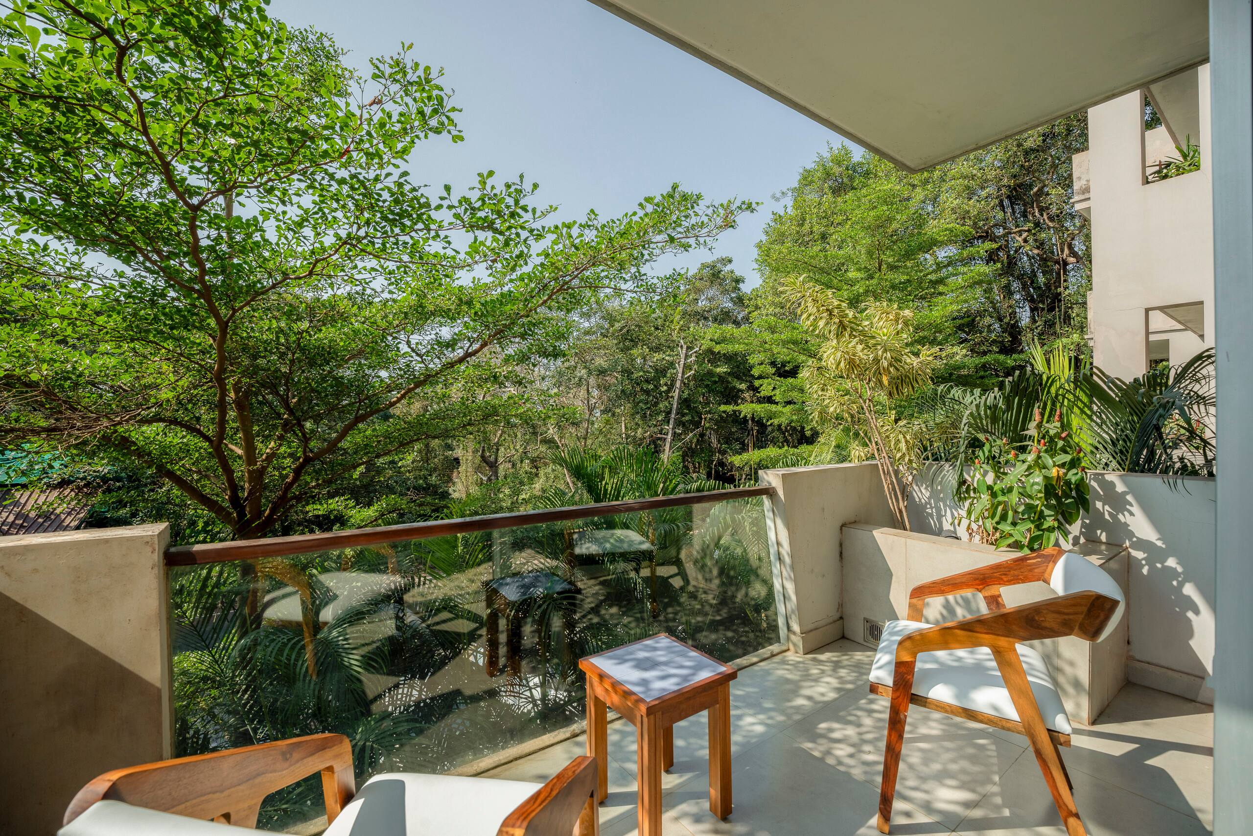 Sereno Santorini 2bhk Greek vibes w/ pvt jacuzzi 40