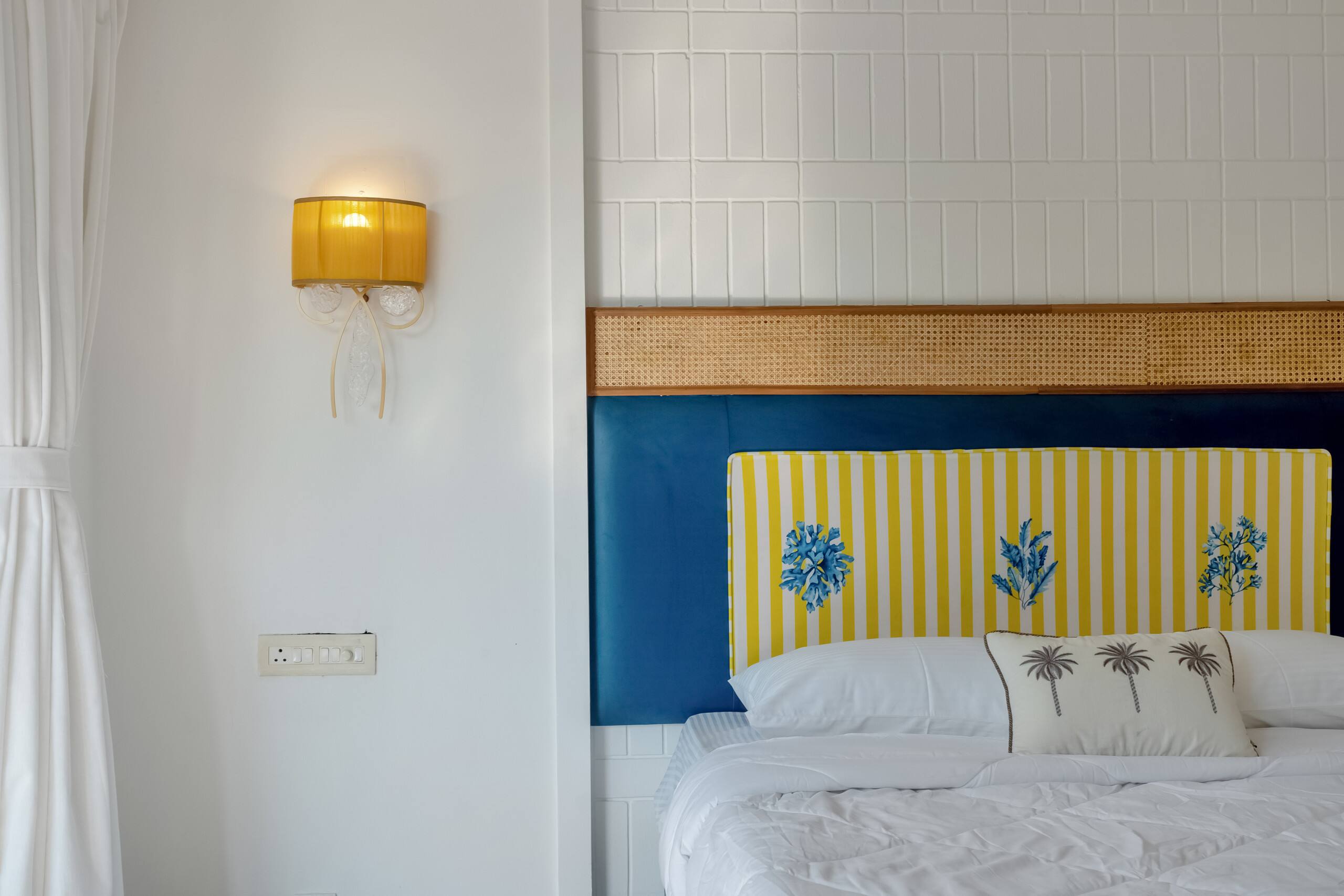 Sereno Santorini 2bhk Greek vibes w/ pvt jacuzzi 26
