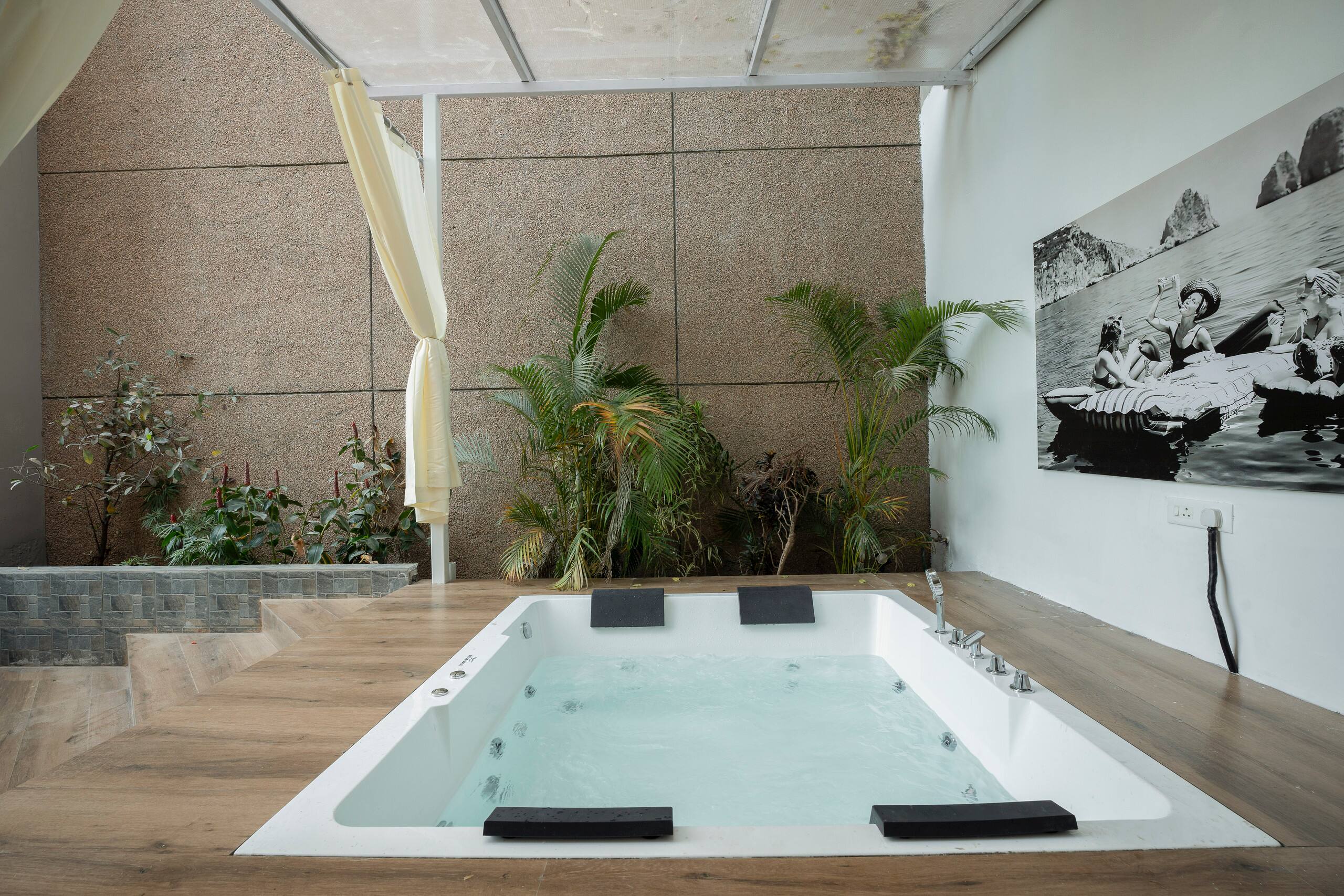 Sereno Santorini 2bhk Greek vibes w/ pvt jacuzzi — photo 3