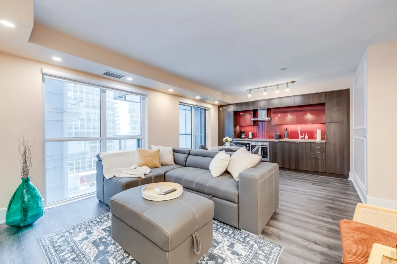 Designer 1BR Suite • Sleeps 4 • Prime Location