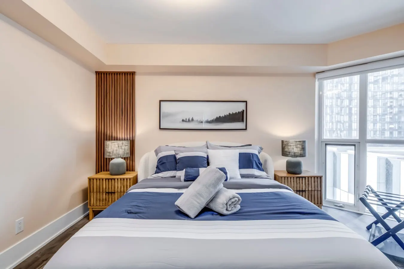 Designer 1BR Suite Sleeps 4 Prime Location 16
