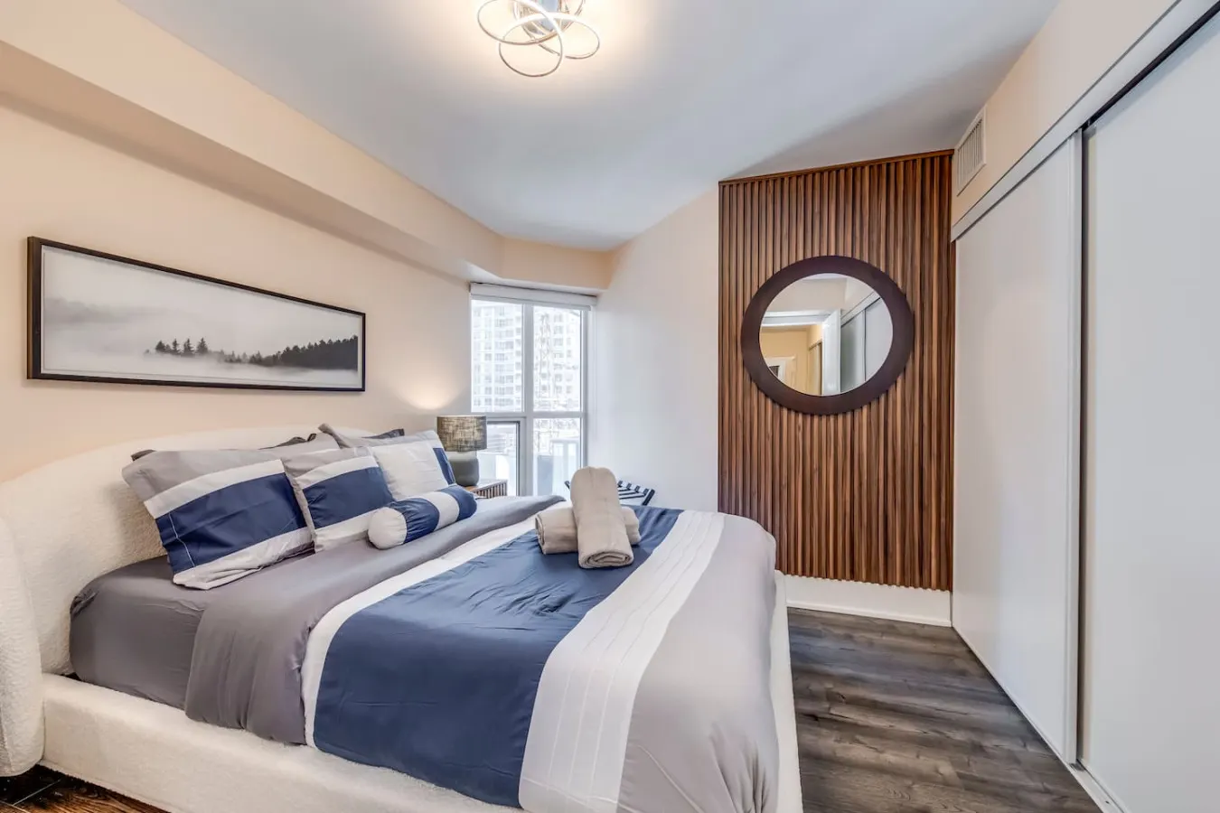 Designer 1BR Suite Sleeps 4 Prime Location 18