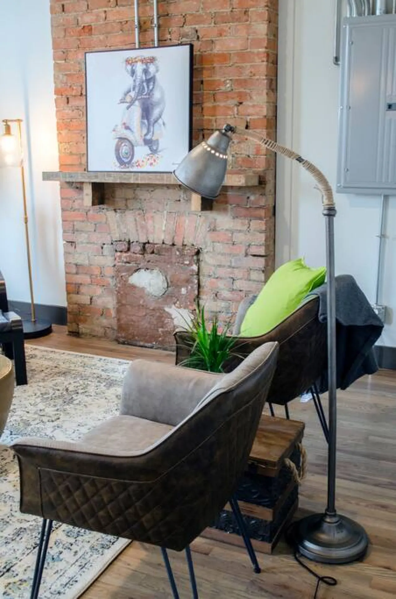 Stunning Condo Near Washington Park - Free Parking 16