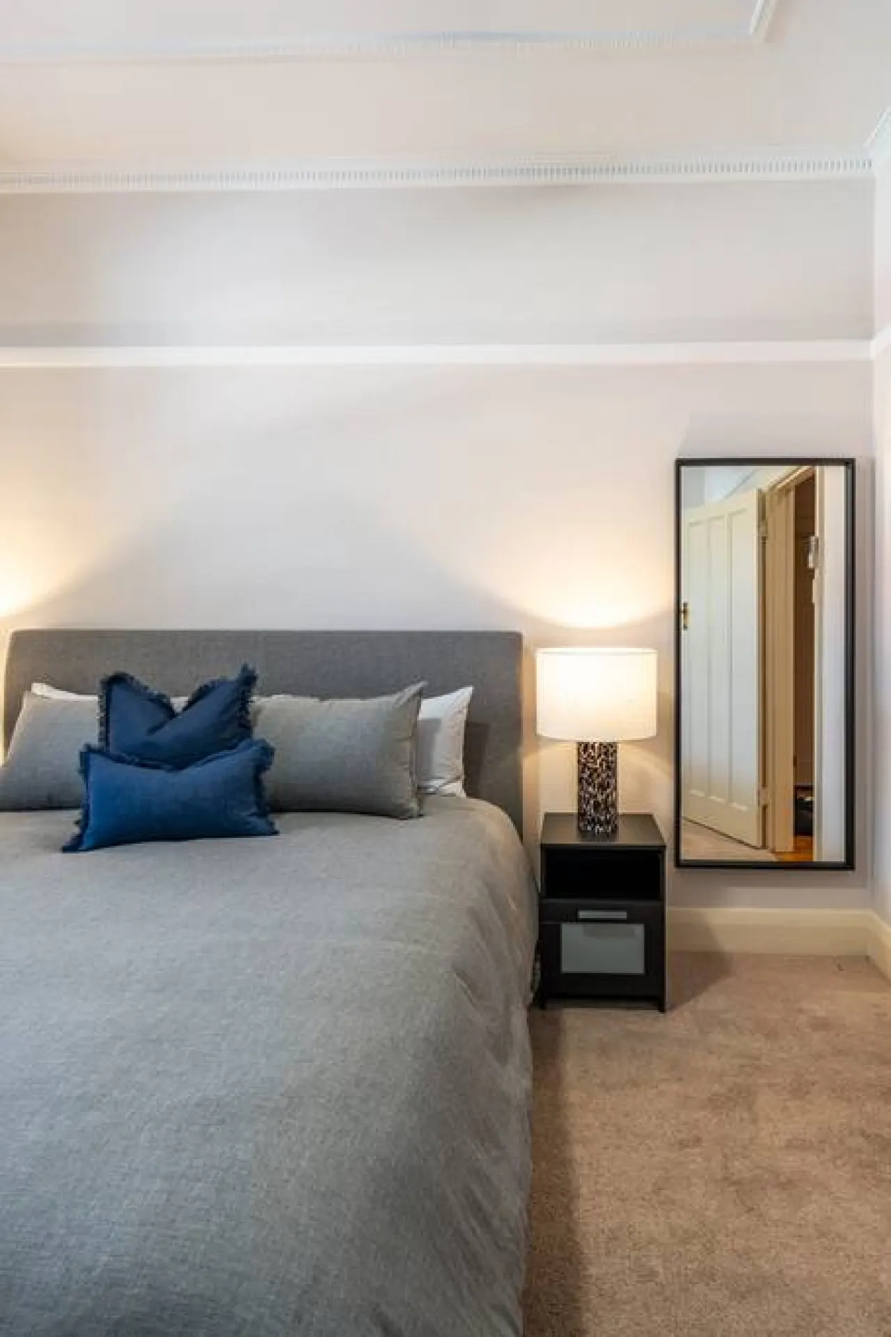 The Fourth @ Sussex House—Beach Ease off Jetty Rd 17