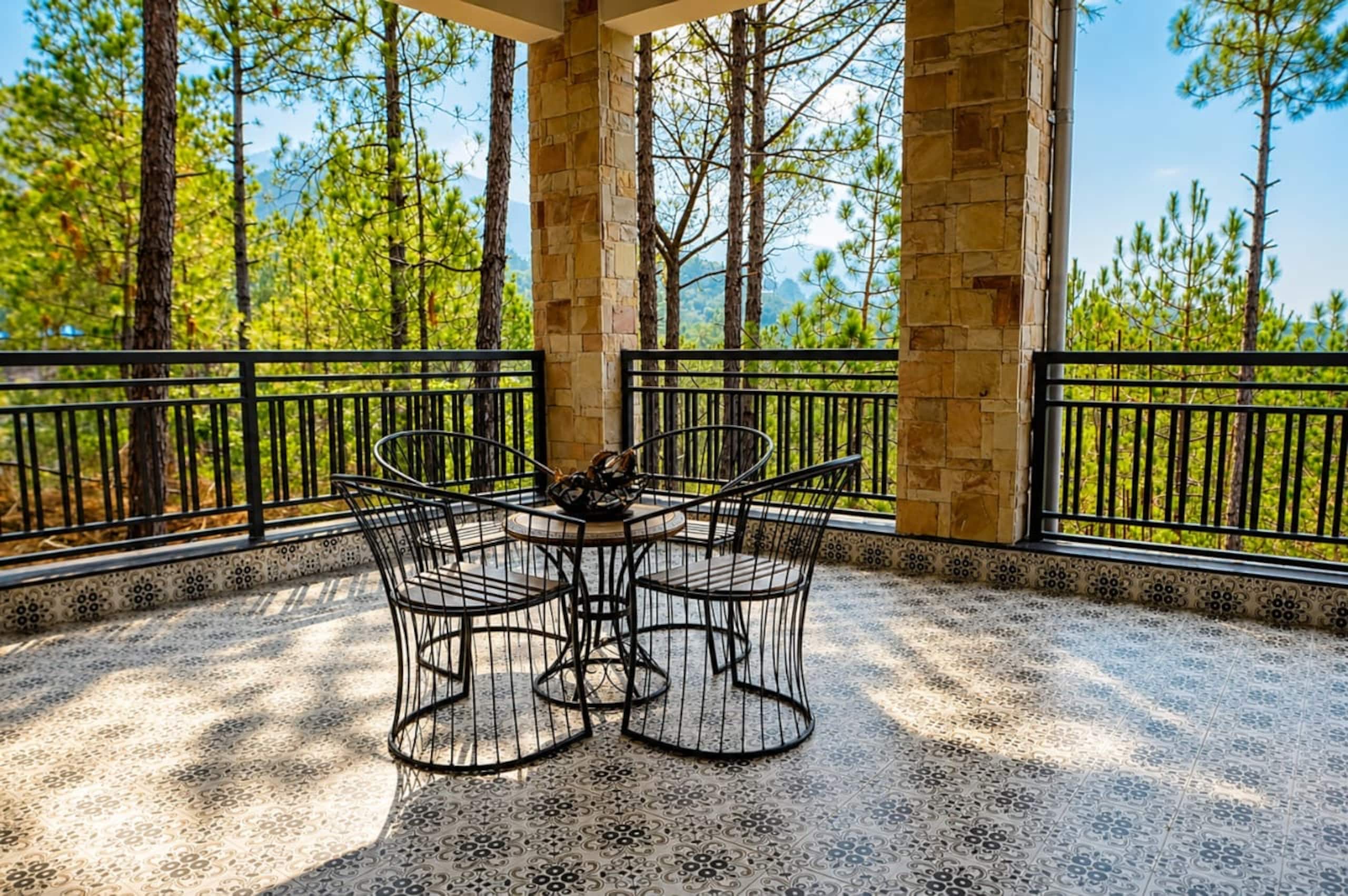 Minara Meadows | Luxury 5-BHK Villa in Kasauli 8