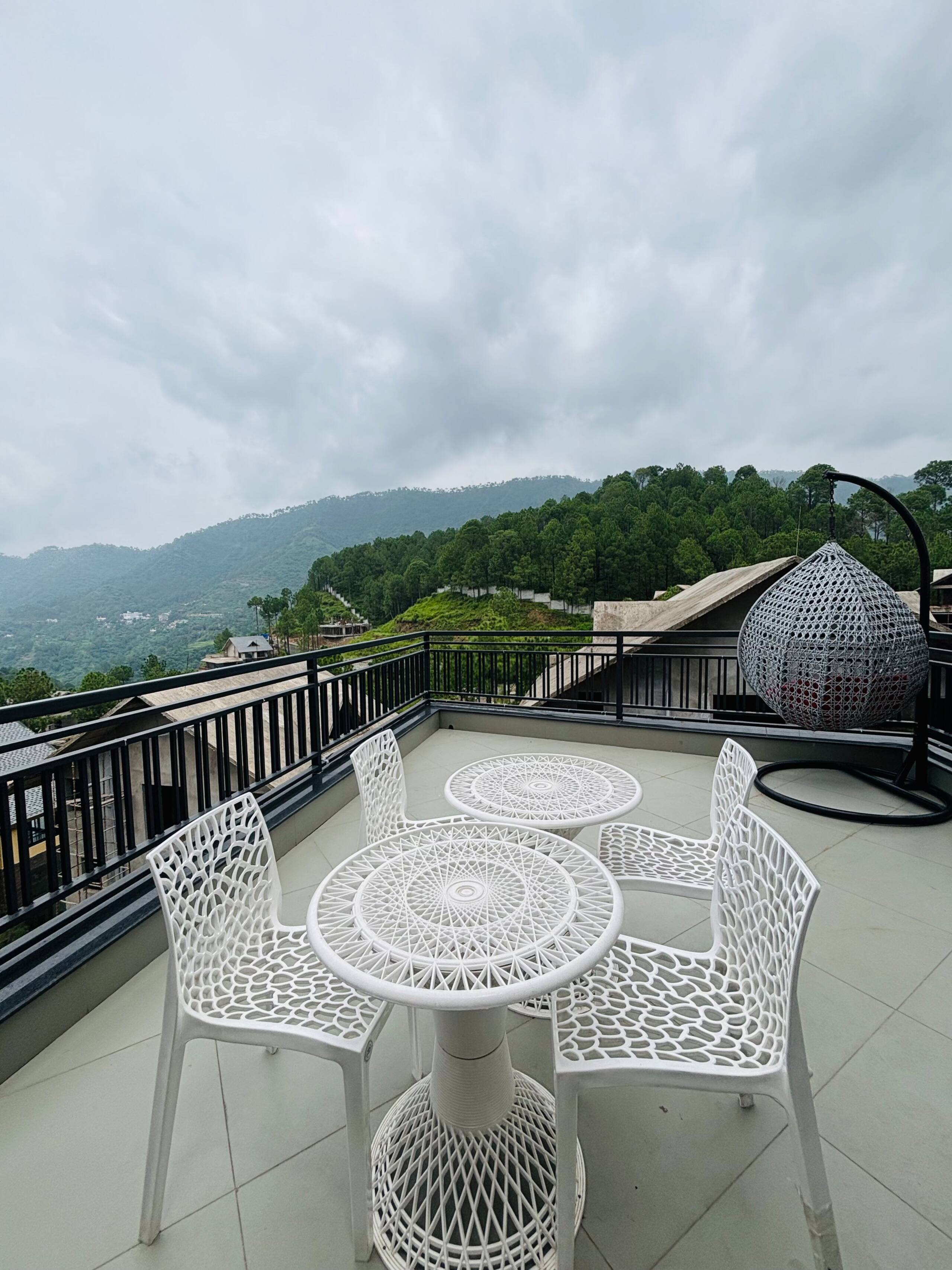 Minara Meadows | Luxury 5-BHK Villa in Kasauli 31