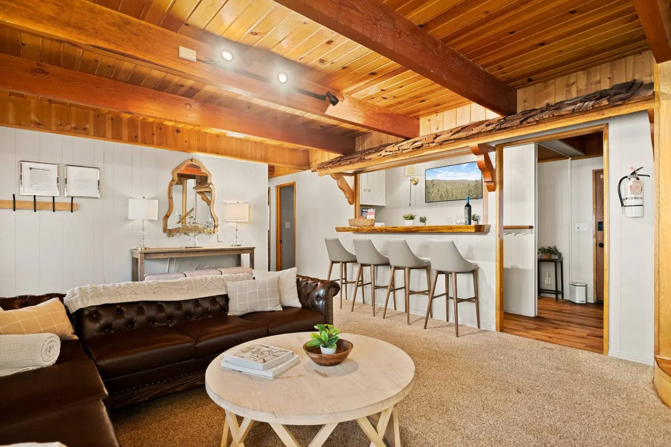 Timber & Tide Retreat in Fox Farm w Hot Tub & Games 13