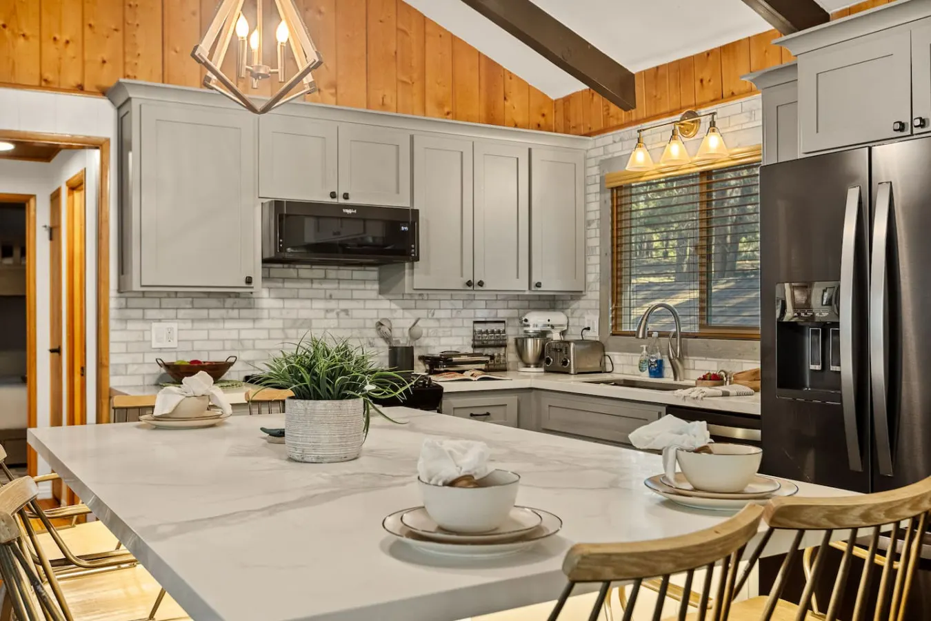 Timber & Tide Retreat in Fox Farm w Hot Tub & Games 6