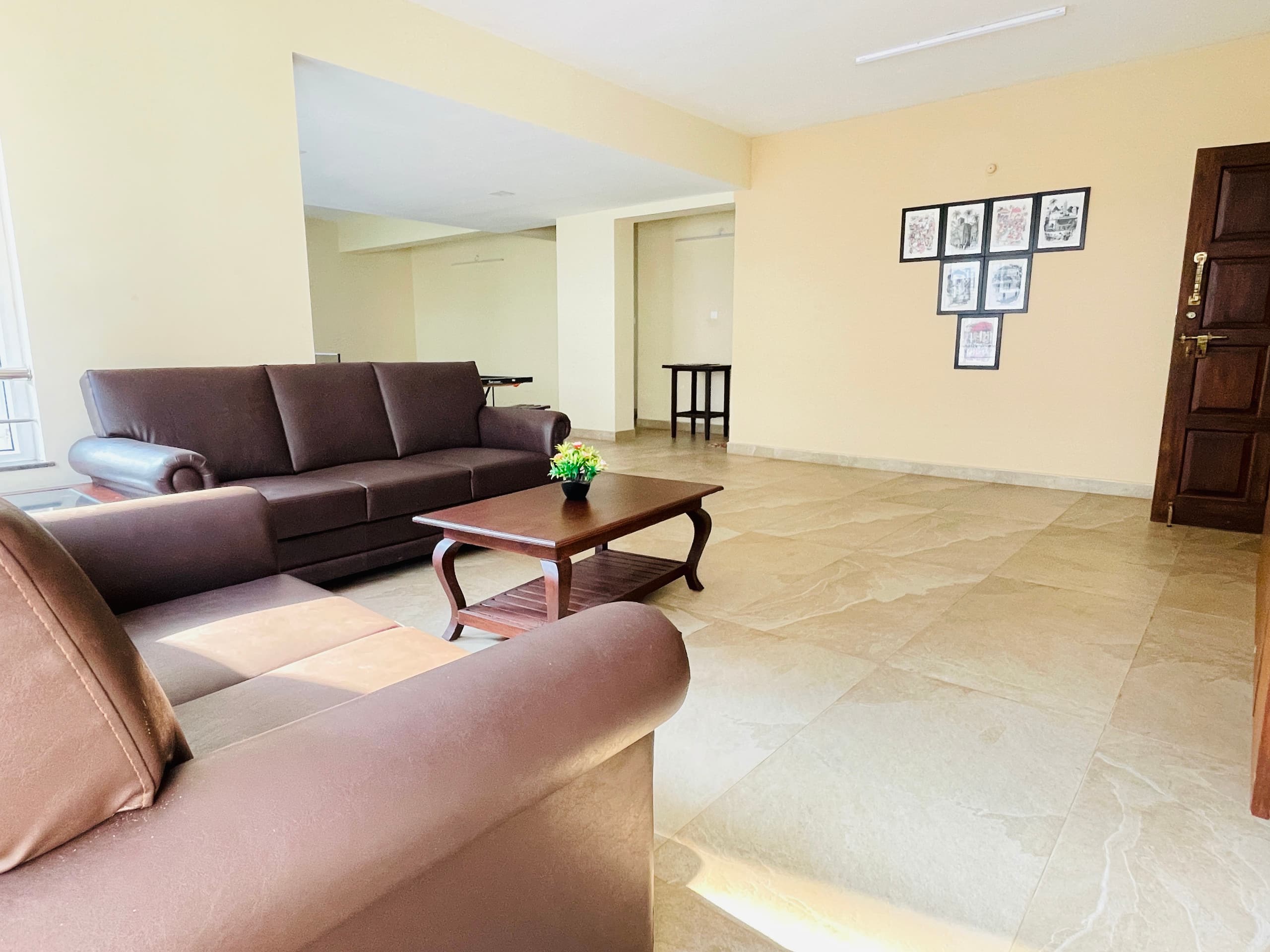 Designer 1BHK Apt|5min beachwalk|Hispeed wifi|pool 22