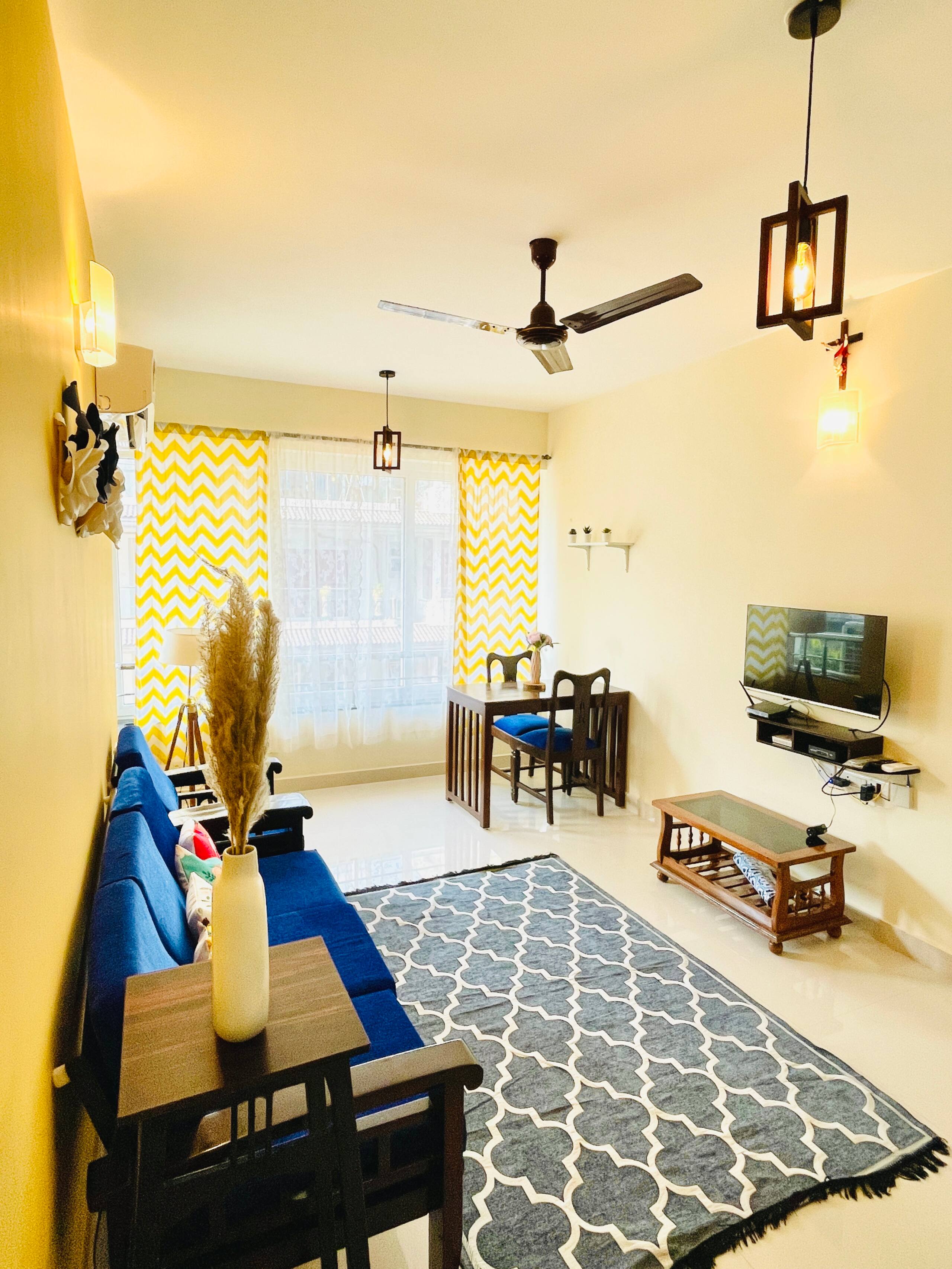 Designer 1BHK Apt|5min beachwalk|Hispeed wifi|pool 9