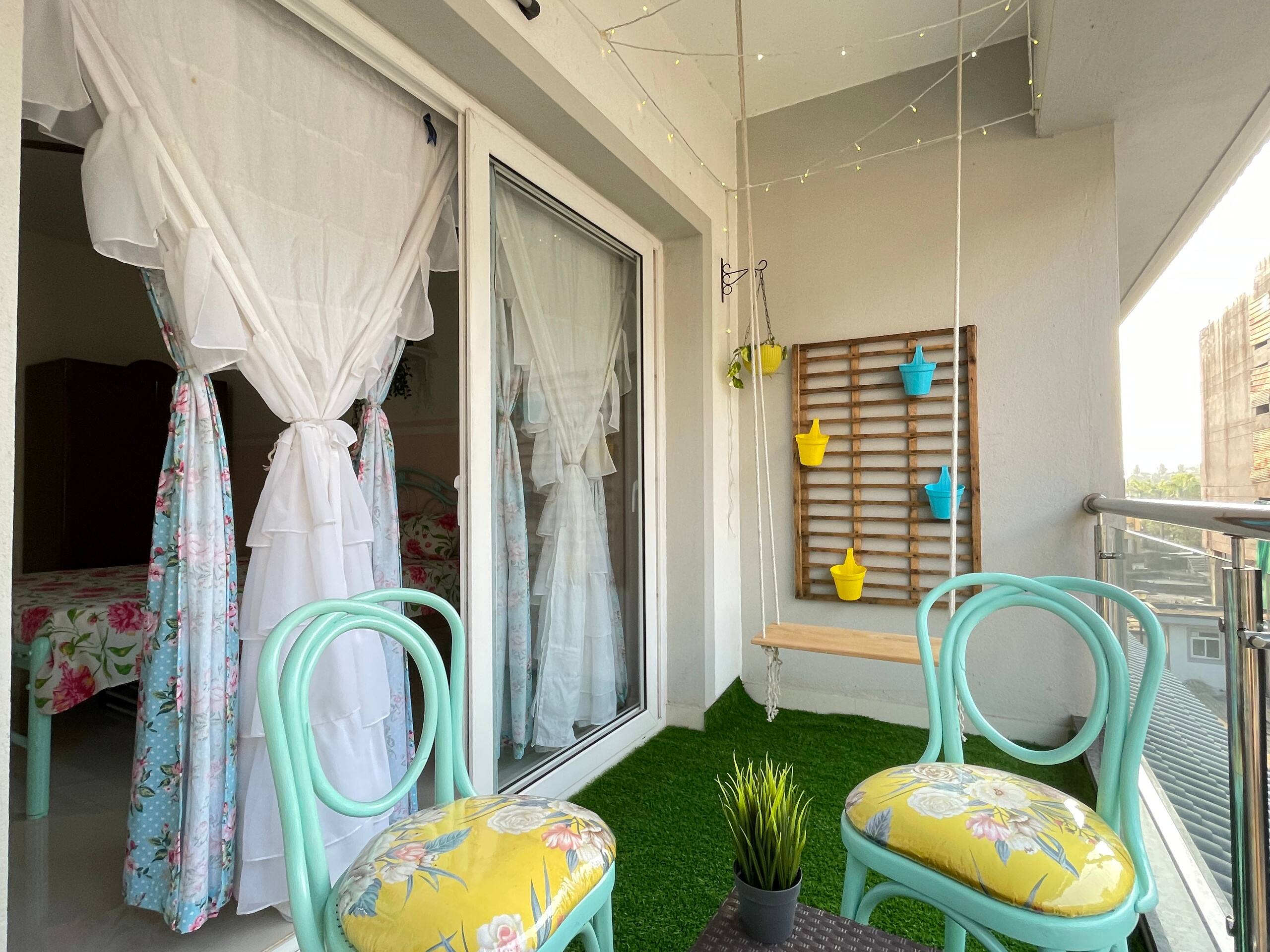 Designer 1BHK Apt|5min beachwalk|Hispeed wifi|pool 6