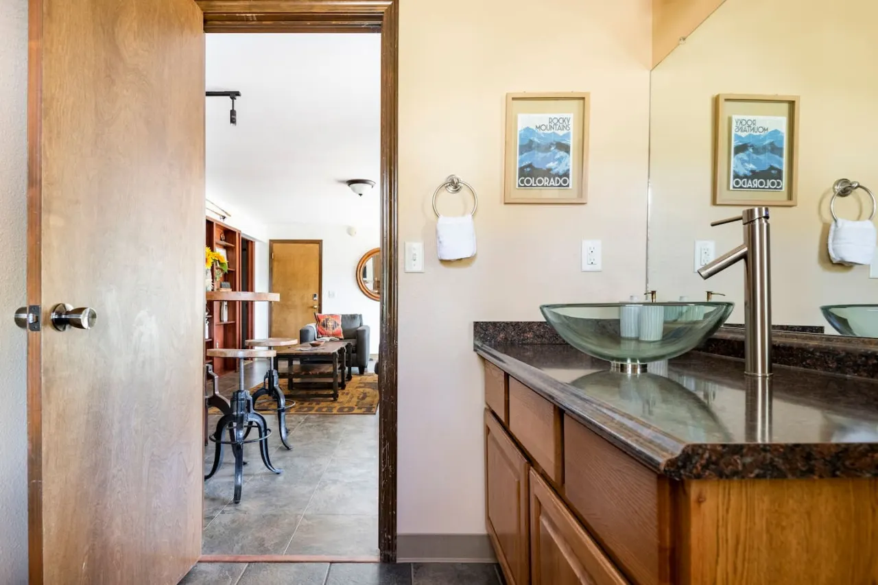 NEW Sauna & Private Hot Tub Overlooking Pikes Peak 17