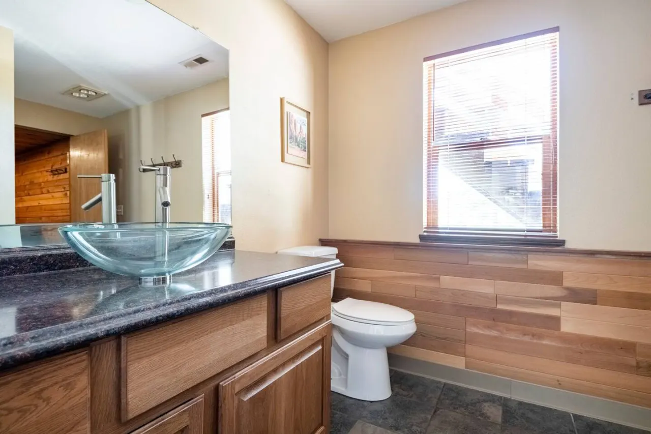 NEW Sauna & Private Hot Tub Overlooking Pikes Peak 18