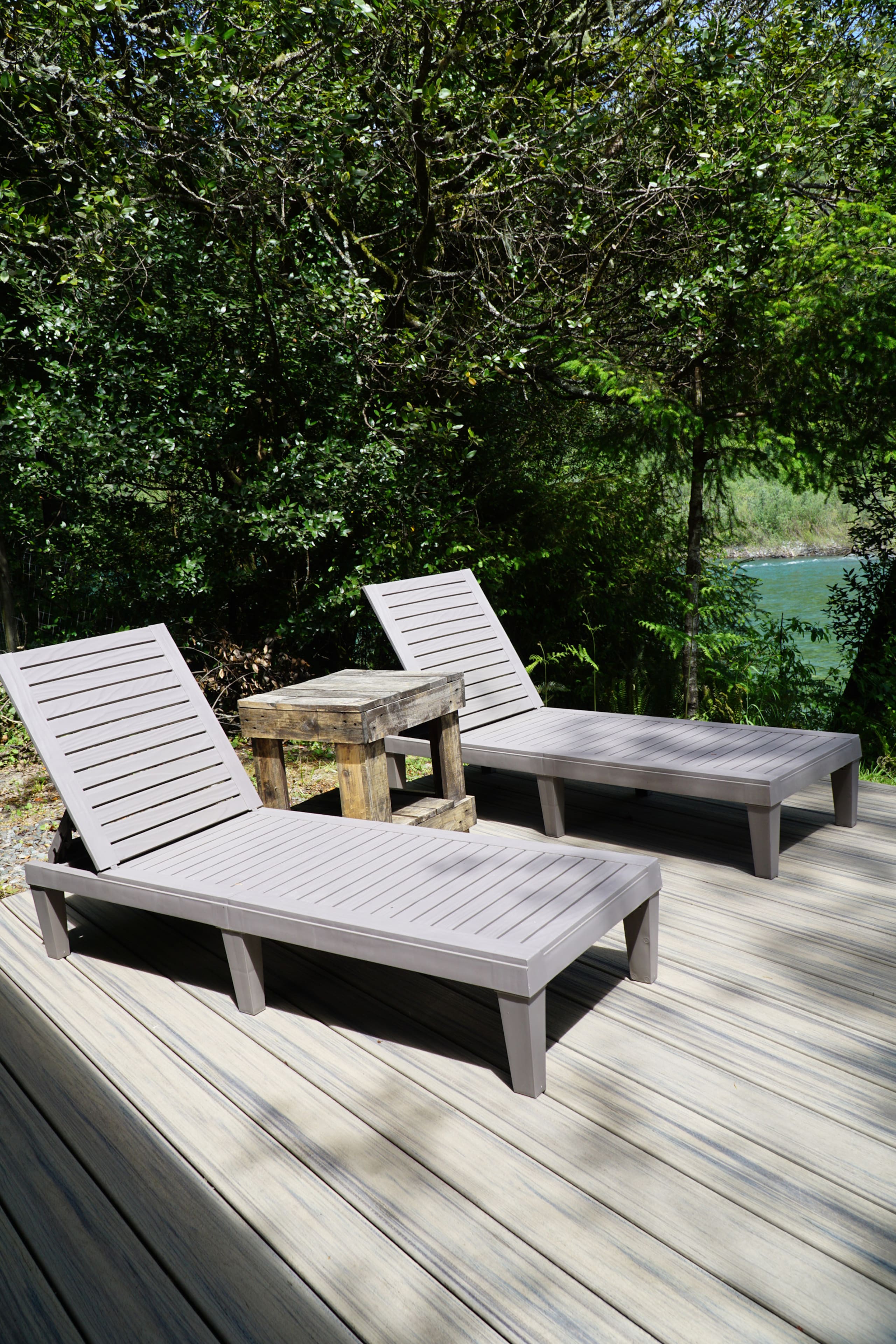 Emerald River Retreat- River-Front, Spa & Fire pit 31